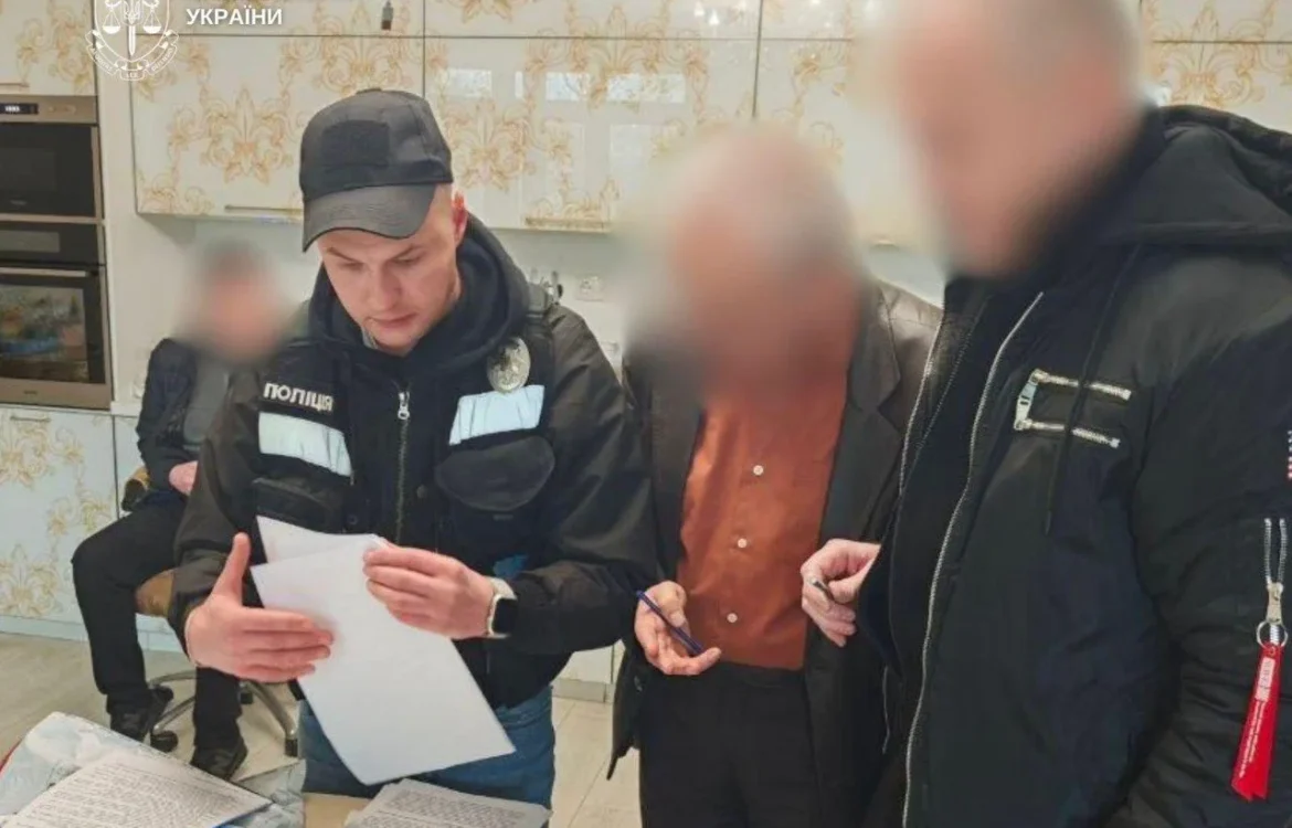 У Києві двоє пенсіонерок віддали на
