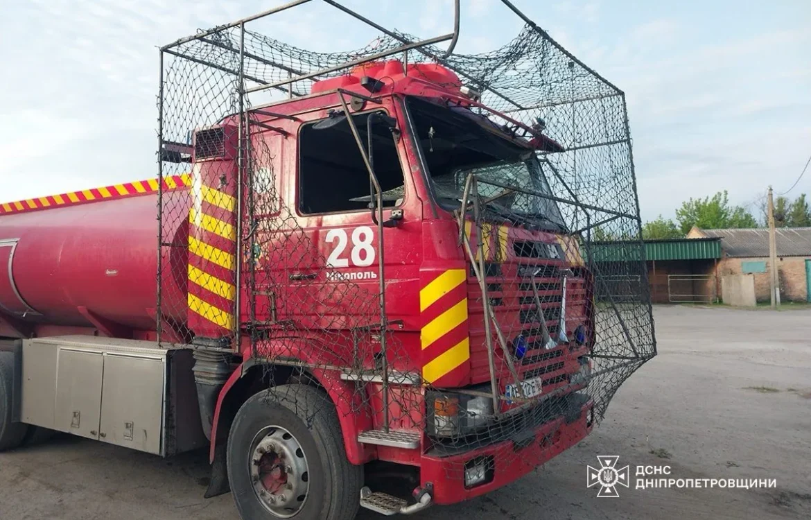 Окупанти поцілили дроном у пожежне авто та поранили 23-річного рятувальника