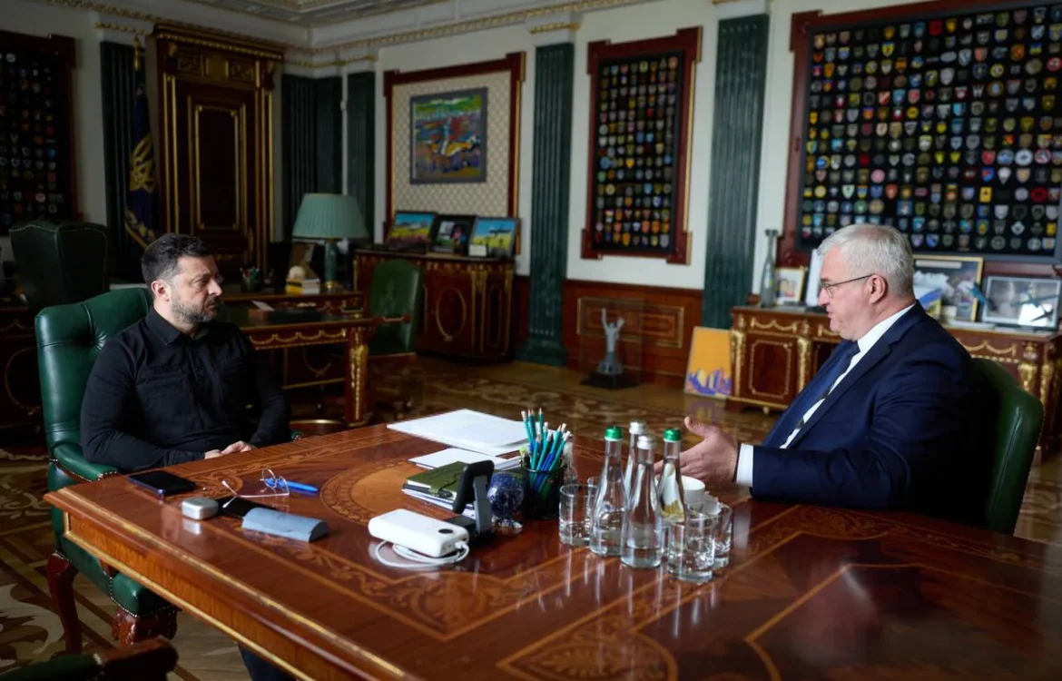 "Важливо, щоб усі партнери знали, що відбувається": Зеленський дав завдання Сибізі на тлі даних про підготовку рф нового удару